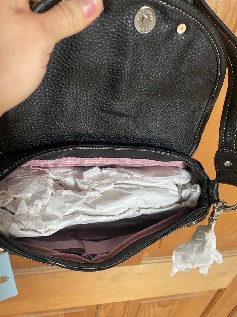Kathy Van Zeeland Black Shoulder Bag with Crystal Emblem - Picture 6 of 6